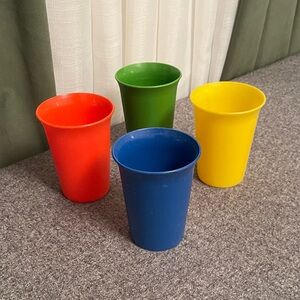 Vintage Tupperware Set of 4 Bell 5 Ounce Tumblers Cups #109 Primary Colors
